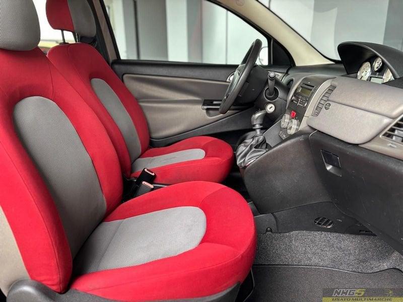 Lancia Ypsilon 1.2 16V Argento