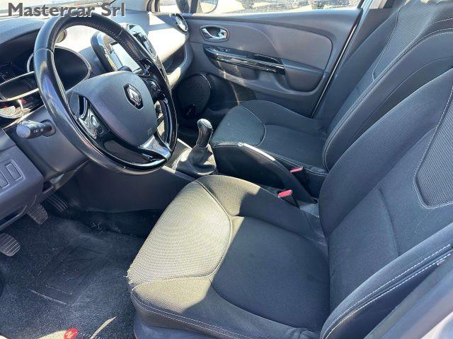 RENAULT Clio Clio 5p 1.2 Costume National 75cv tg. EY513YZ