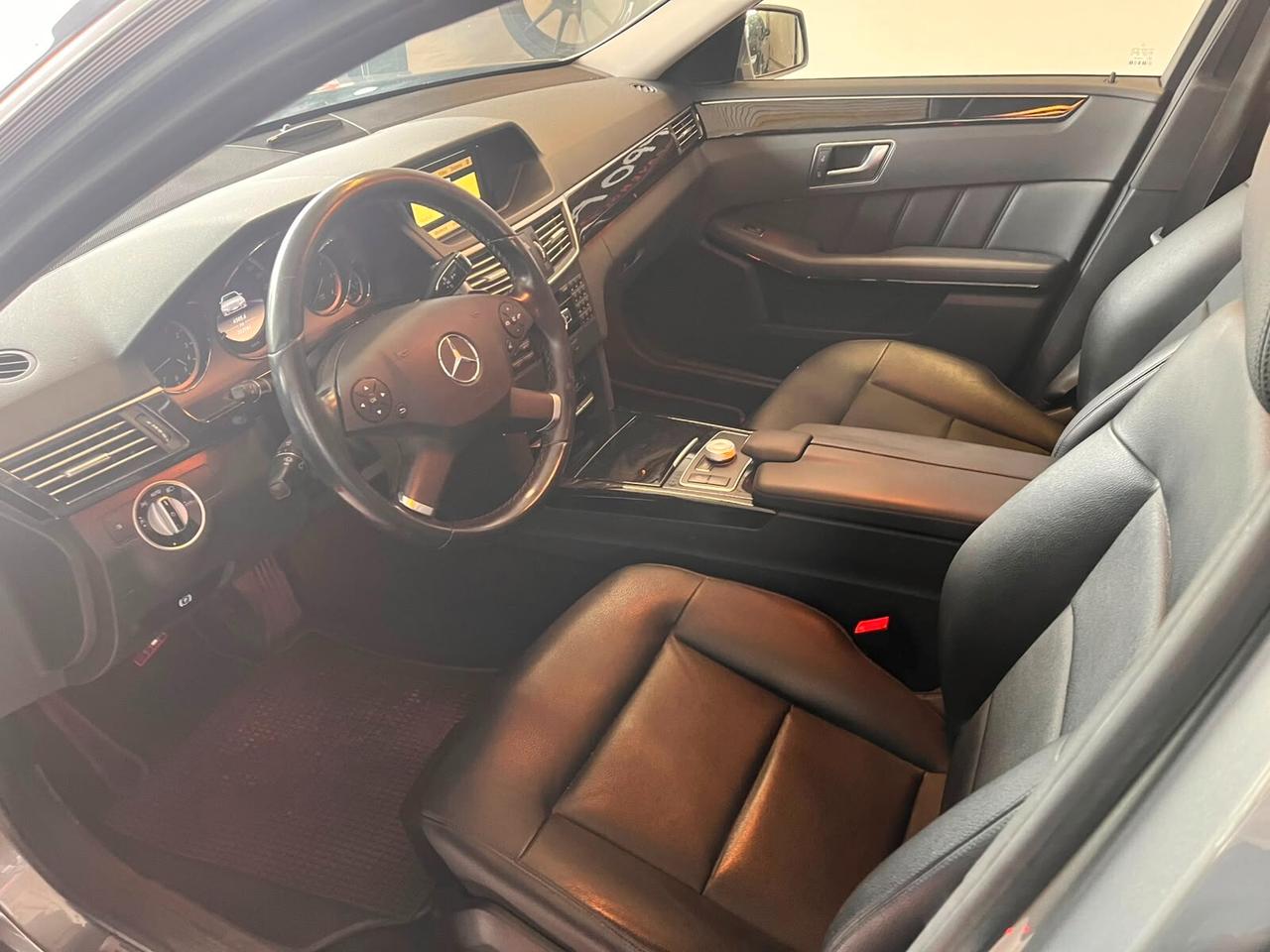 Mercedes-benz E 250 CDI BlueEFFICIENCY Avantgarde