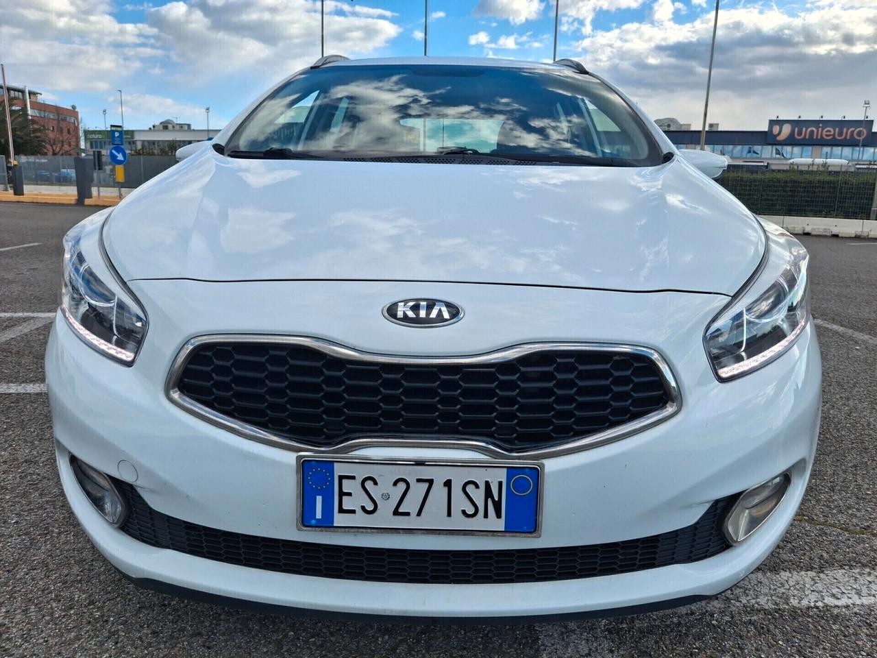 Kia Ceed cee'd 1.4 CRDi SW.-TELECAMERA-LUCI LED-