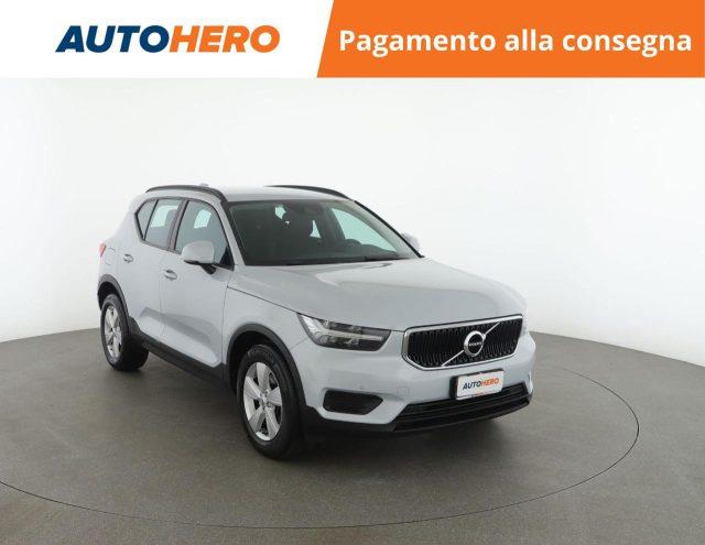 VOLVO XC40 D3 AWD Geartronic Momentum Core