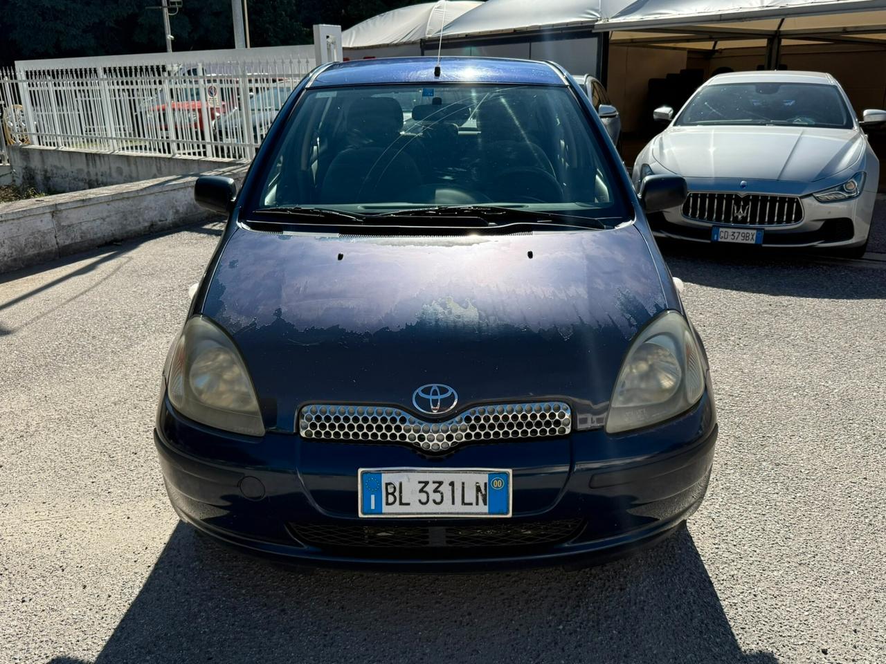 Toyota Yaris 1.0i 16V cat 5 porte Sol