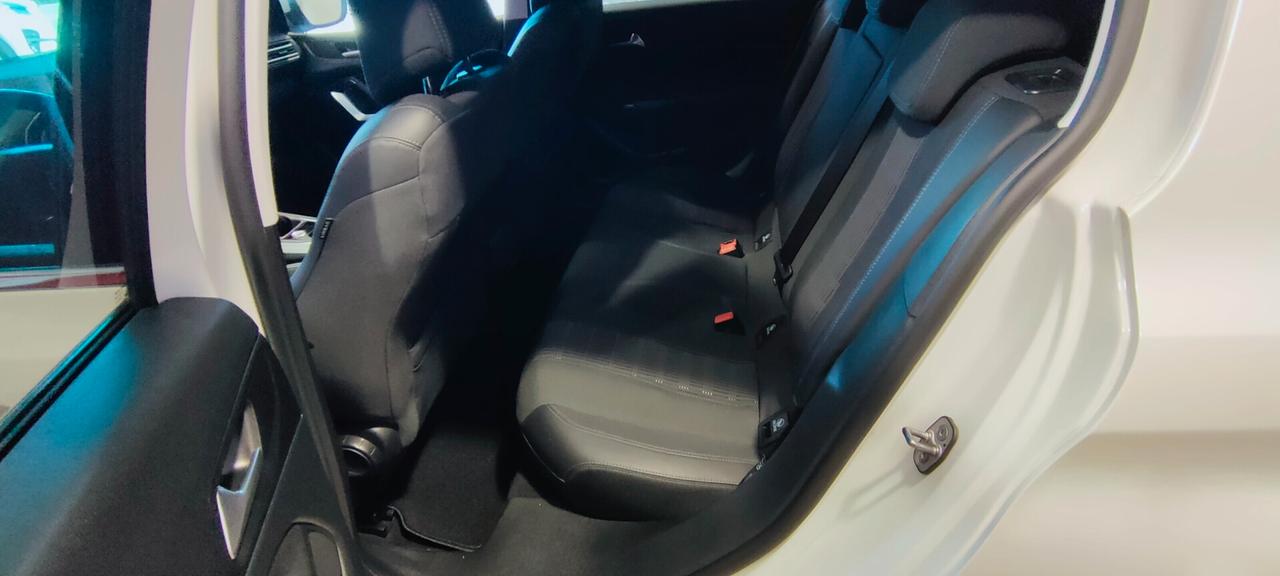 Peugeot 308 BlueHDi 130 S&S Allure 120.000 KM