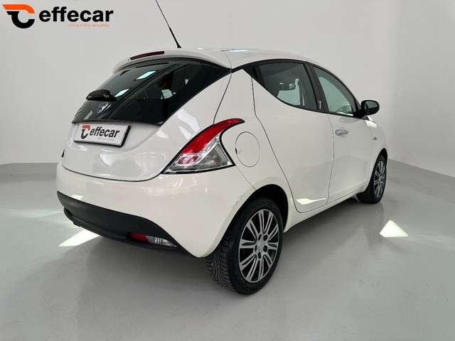 Lancia Ypsilon 1.2 69 CV 5 P NEOPATENTATI