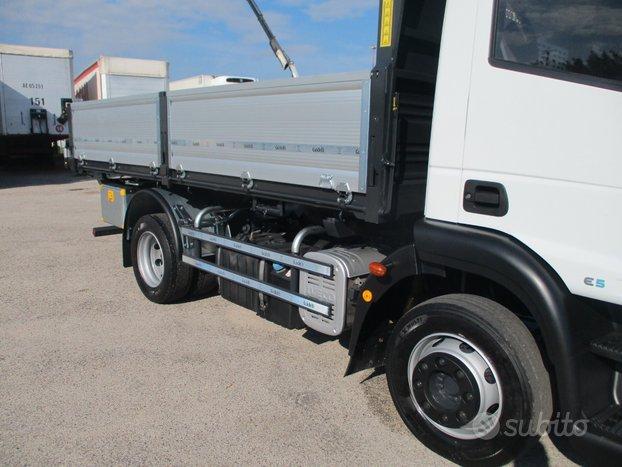 Iveco EUROCARGO 120/25 E5 RIBALTABILE TRILATERALE
