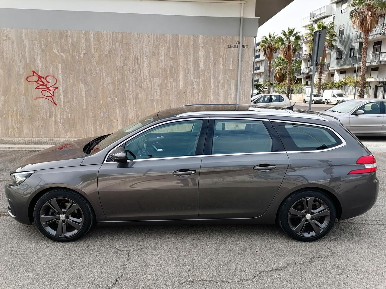 Peugeot 308 BlueHDi 130 ALLURE TETTO PANORAMICO 2018