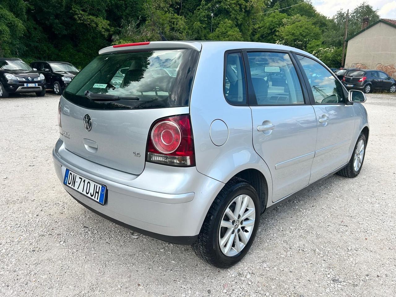 VOLKSWAGEN POLO 1.4 80CV 5PORTE OK NEOPATENTATI