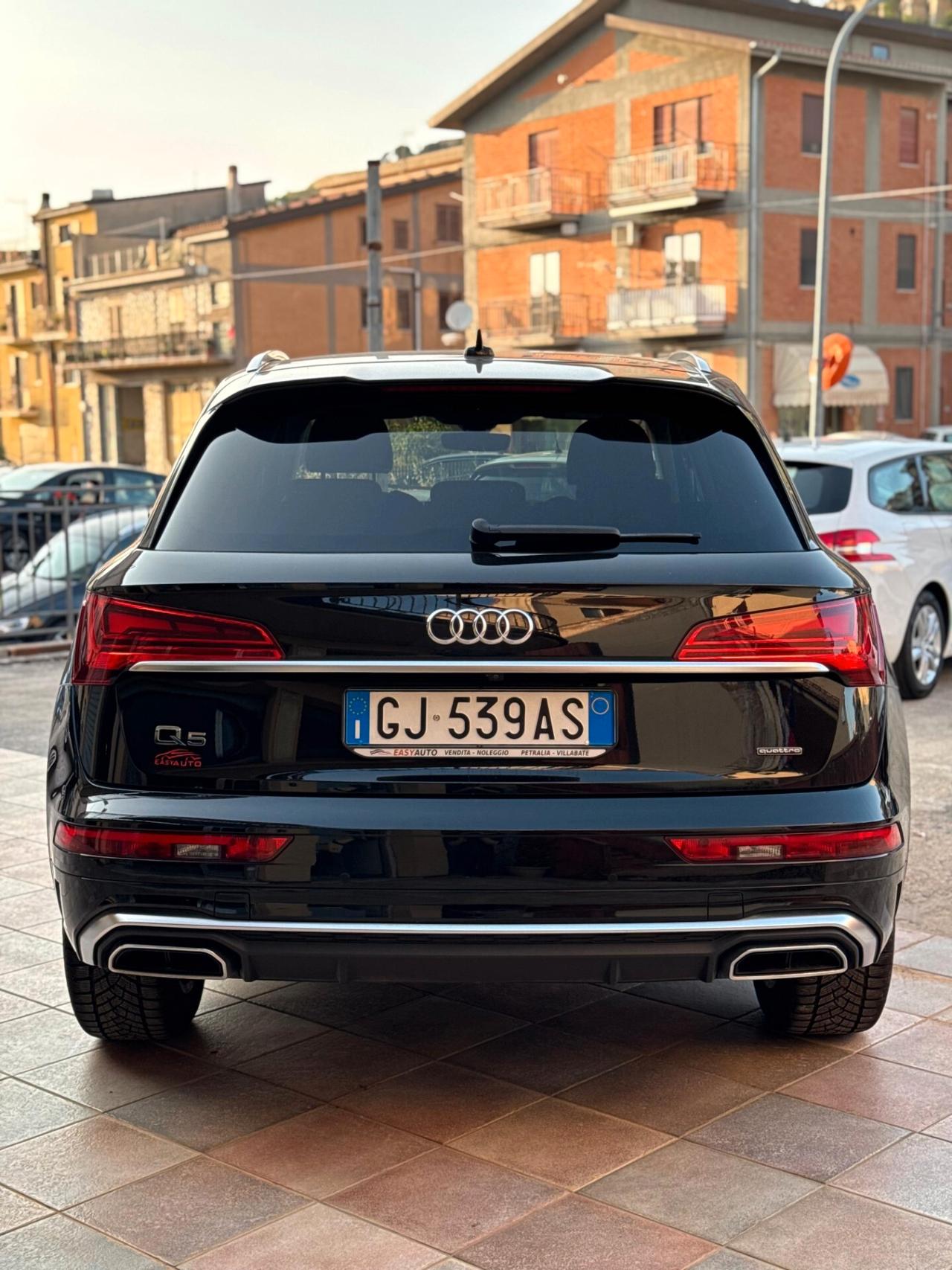 Audi Q5 40 tdi 204 CV Quattro S-tronic S-Line
