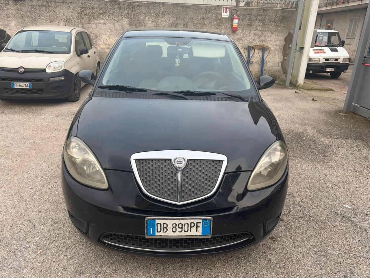 Lancia Ypsilon 1.3 MJT 90 CV versione Platino
