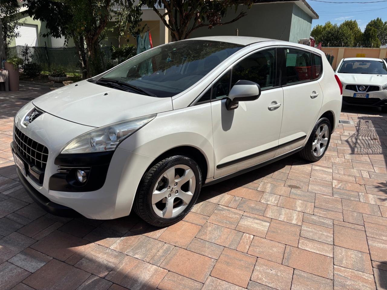 Peugeot 3008 1.6 HDi 114CV Business