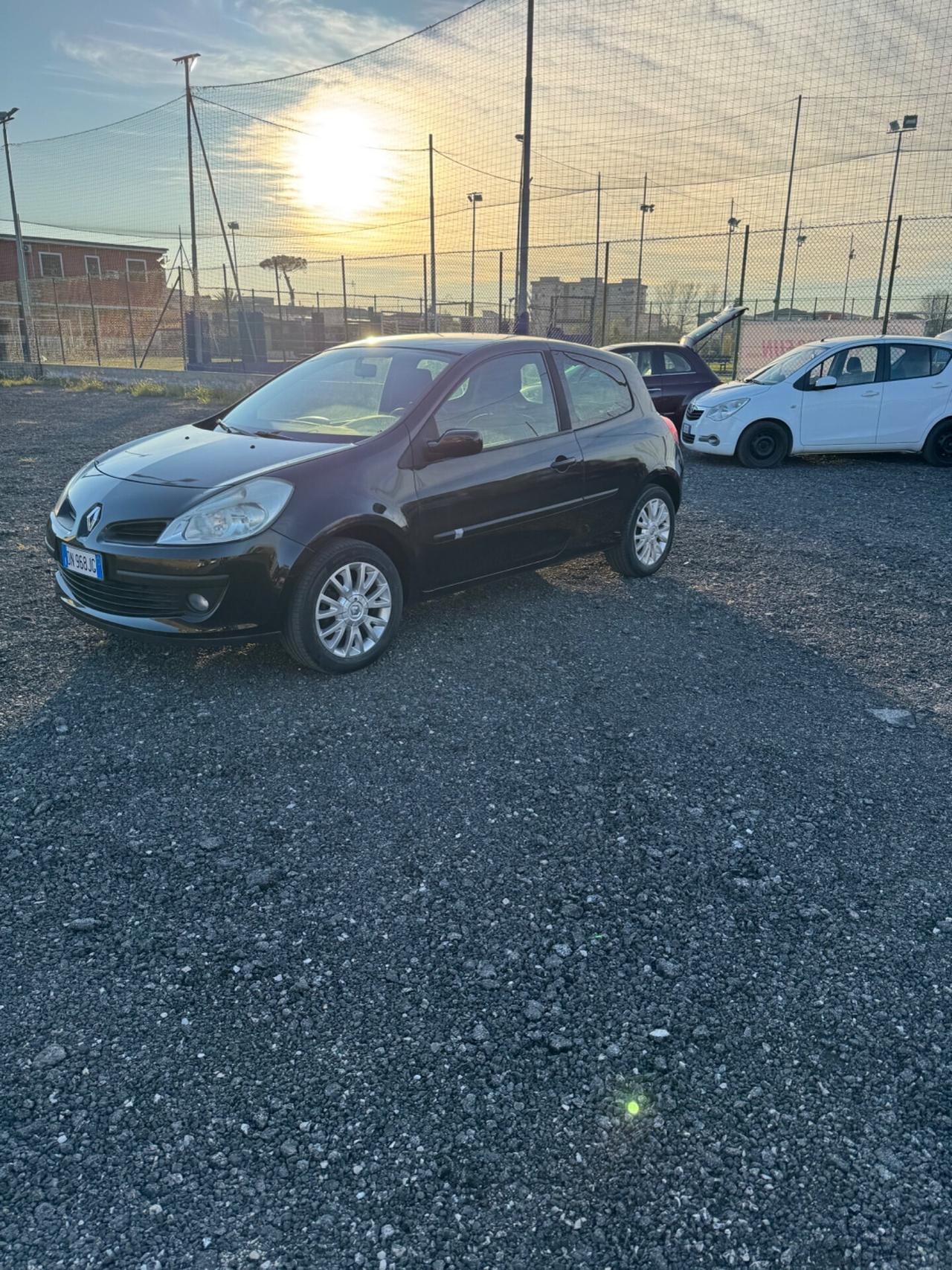 Renault Clio 1.2 16V 3 porte Le Iene
