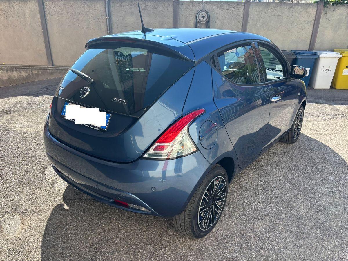 LANCIA Ypsilon 1.0 FireFly 5p. S&S Hybrid Gold