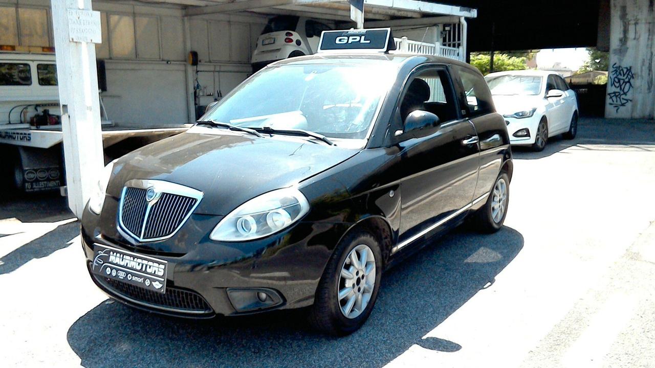 LANCIA YPSILON 2 SERIE - 1.2 69 CV ARGENTO - BENZINA/GPL - EURO 5.200,00 TRATTABILI