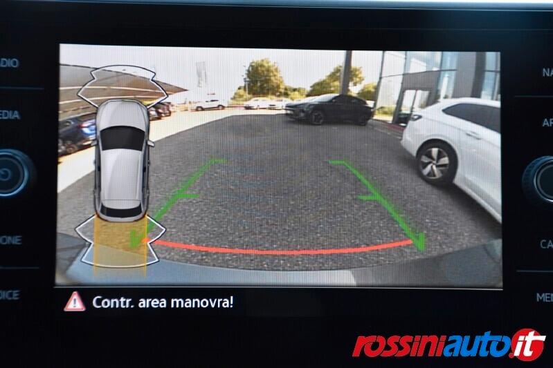 VOLKSWAGEN T-Roc 1.5 TSI 150 CV DSG R-LINE + I.Q LED + R18 NEVADA +