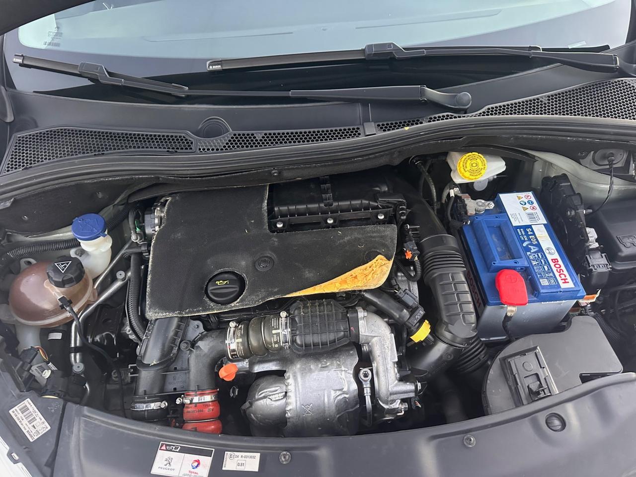 Peugeot 208 BlueHDi 100cv GT Line 2017