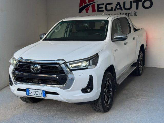 TOYOTA Hilux 2.4 D-4D A/T 4WD 4 porte Double Cab Executive