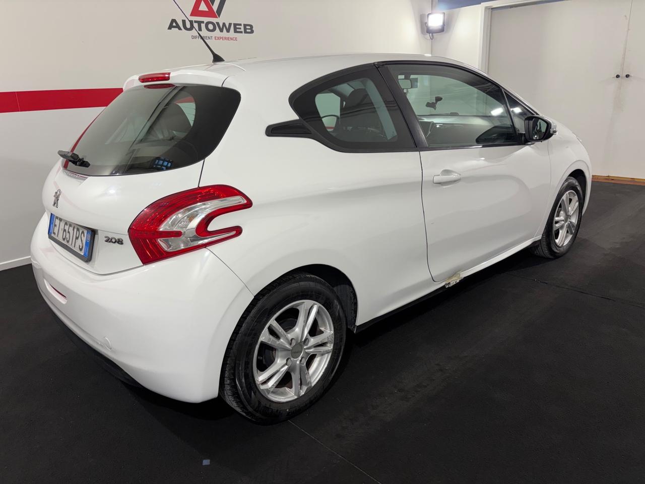 Peugeot 208 1.2 VTi 82 CV 3 porte Allure