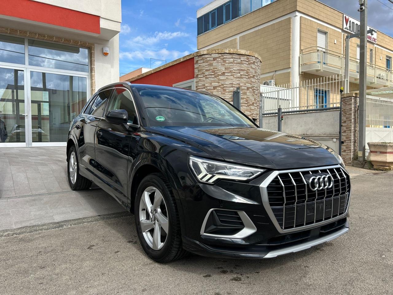 Audi Q3 35 TDI S tronic Business Advanced-Mod.2020