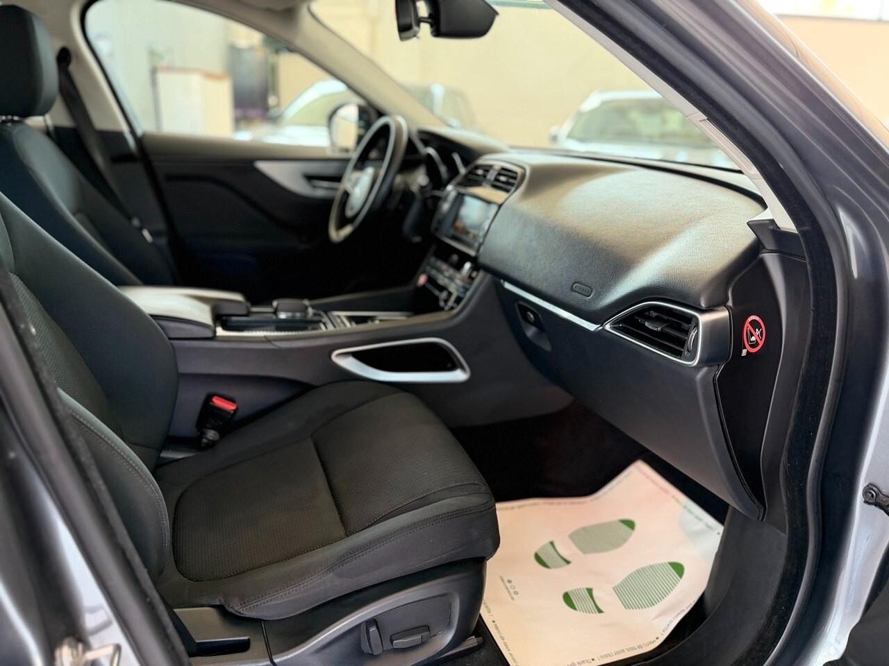 Jaguar F-Pace 2.0 D 180 CV aut. Prestige