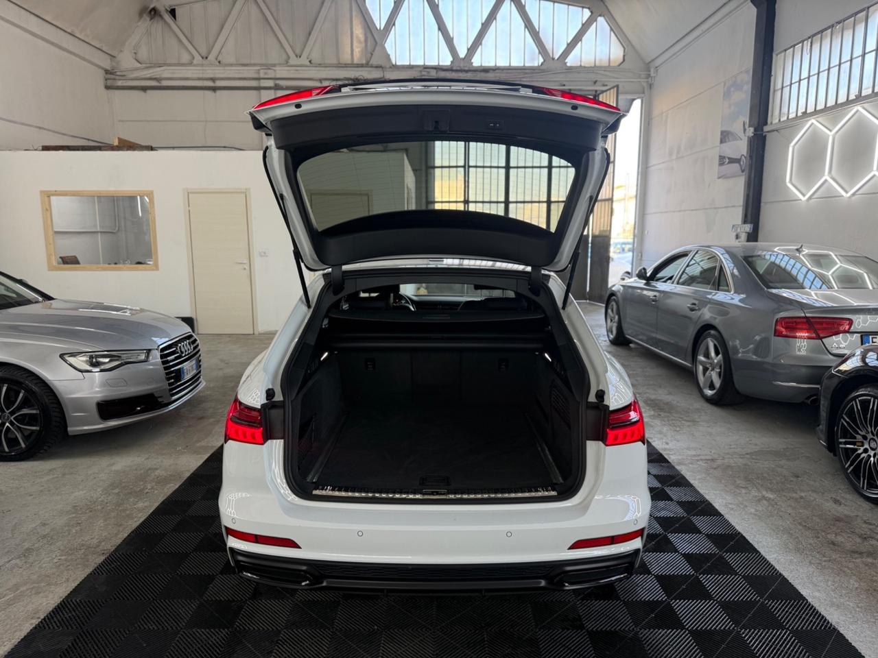 Audi A6 Avant 40 2.0 TDI S tronic Business Design