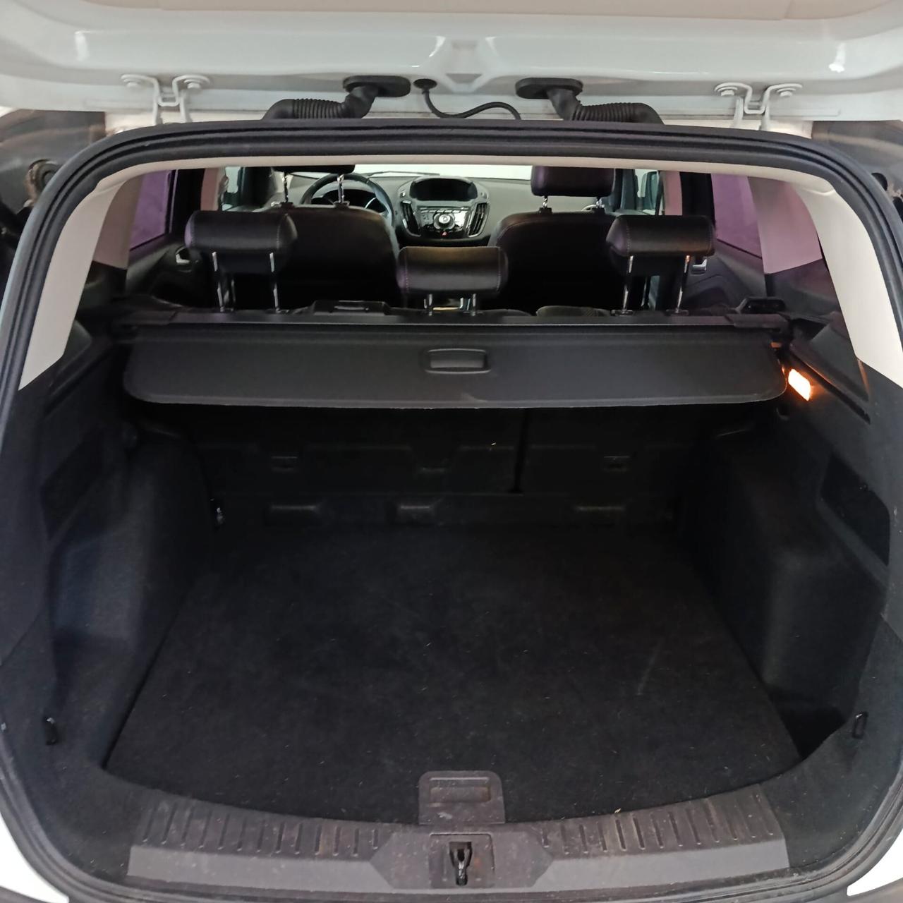 Ford KUGA 2.0 TDCI 4X4 TITANIUM EURO 6