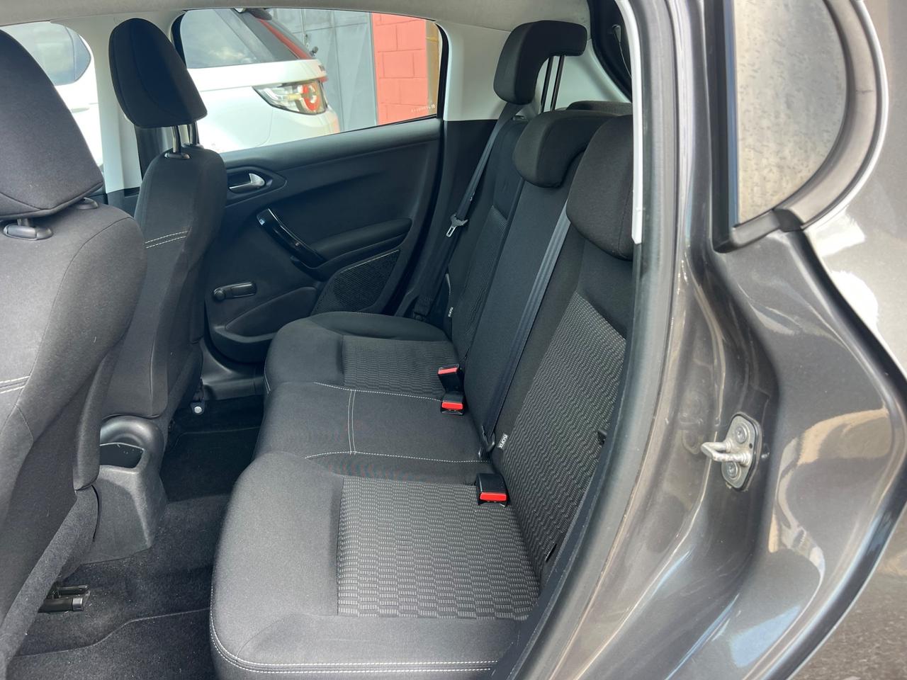 Peugeot 208 BlueHDi 75 5 porte Active