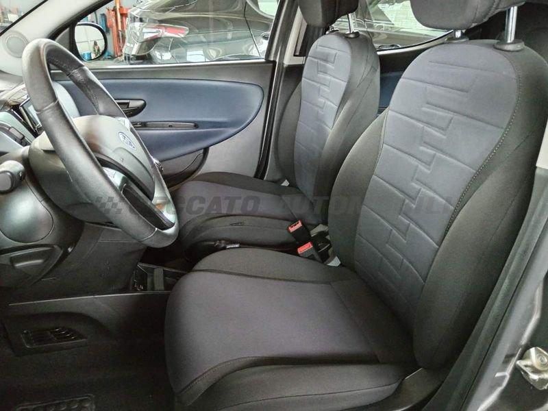 Lancia Ypsilon Ypsilon 1.0 firefly hybrid Platino s&s 70cv
