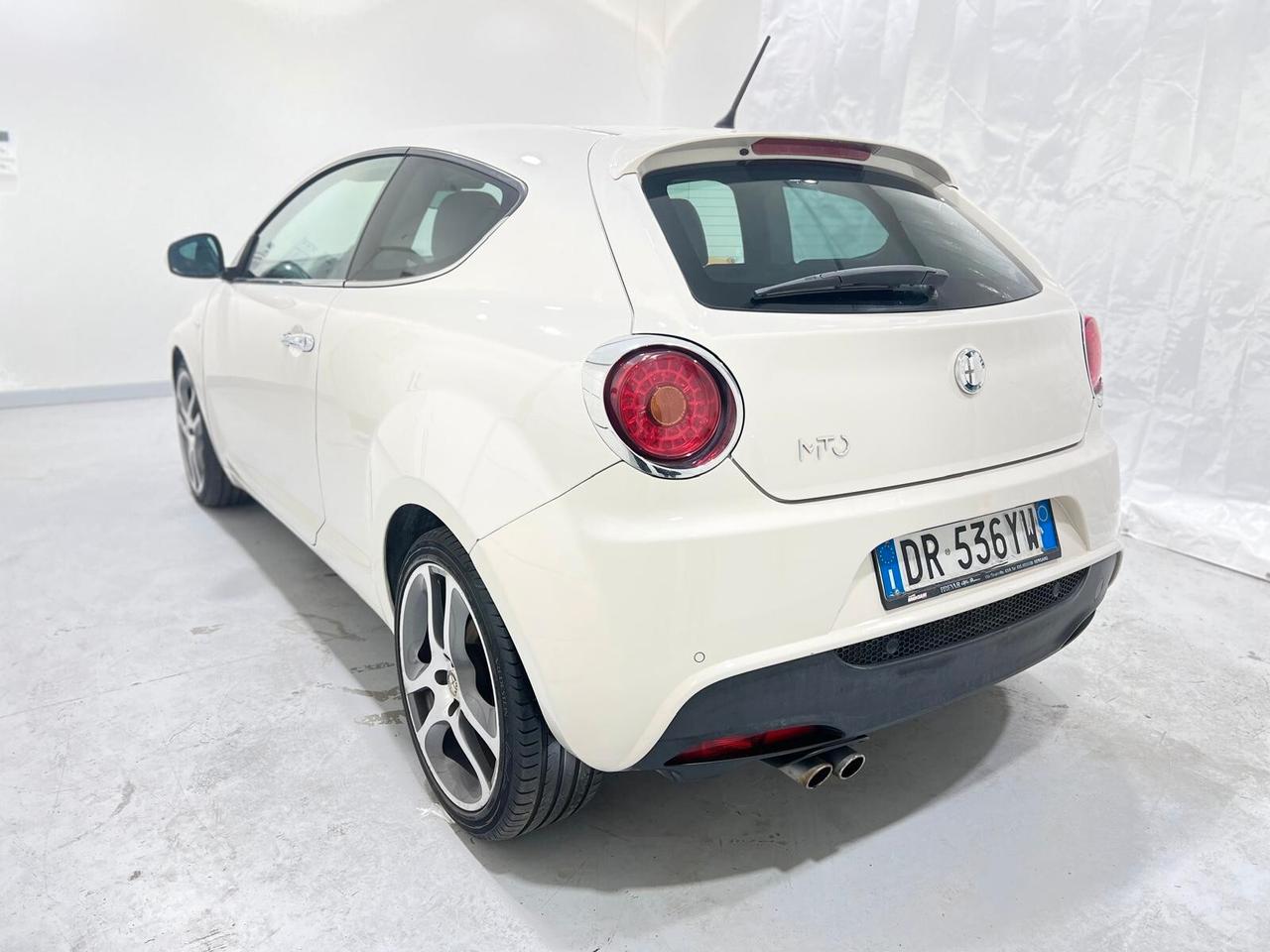 Alfa Romeo MiTo 1.4 T 155 CV Abarth Distinctive Premium Pack