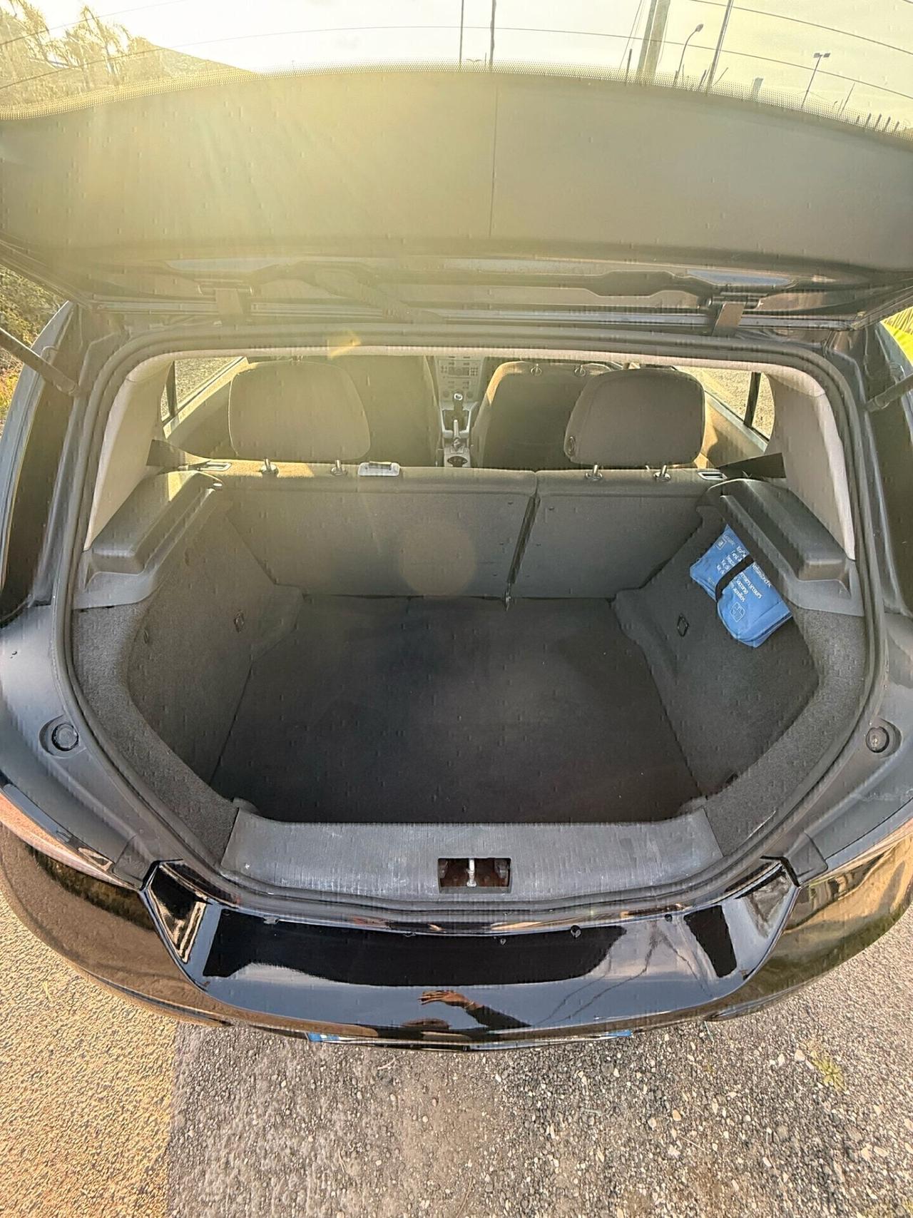 Opel Astra 1.4 16V GPL-TECH 5 porte Enjoy