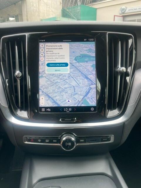 Volvo V60 B4 (d) automatico Plus Dark