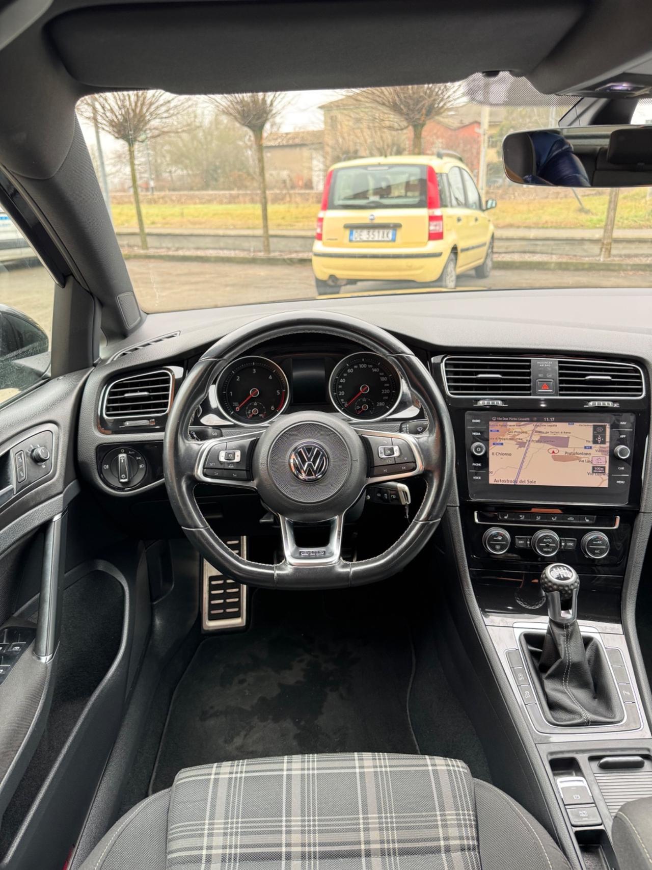 Volkswagen Golf 7.5 GTD 2.0 TDI 184 cavalli