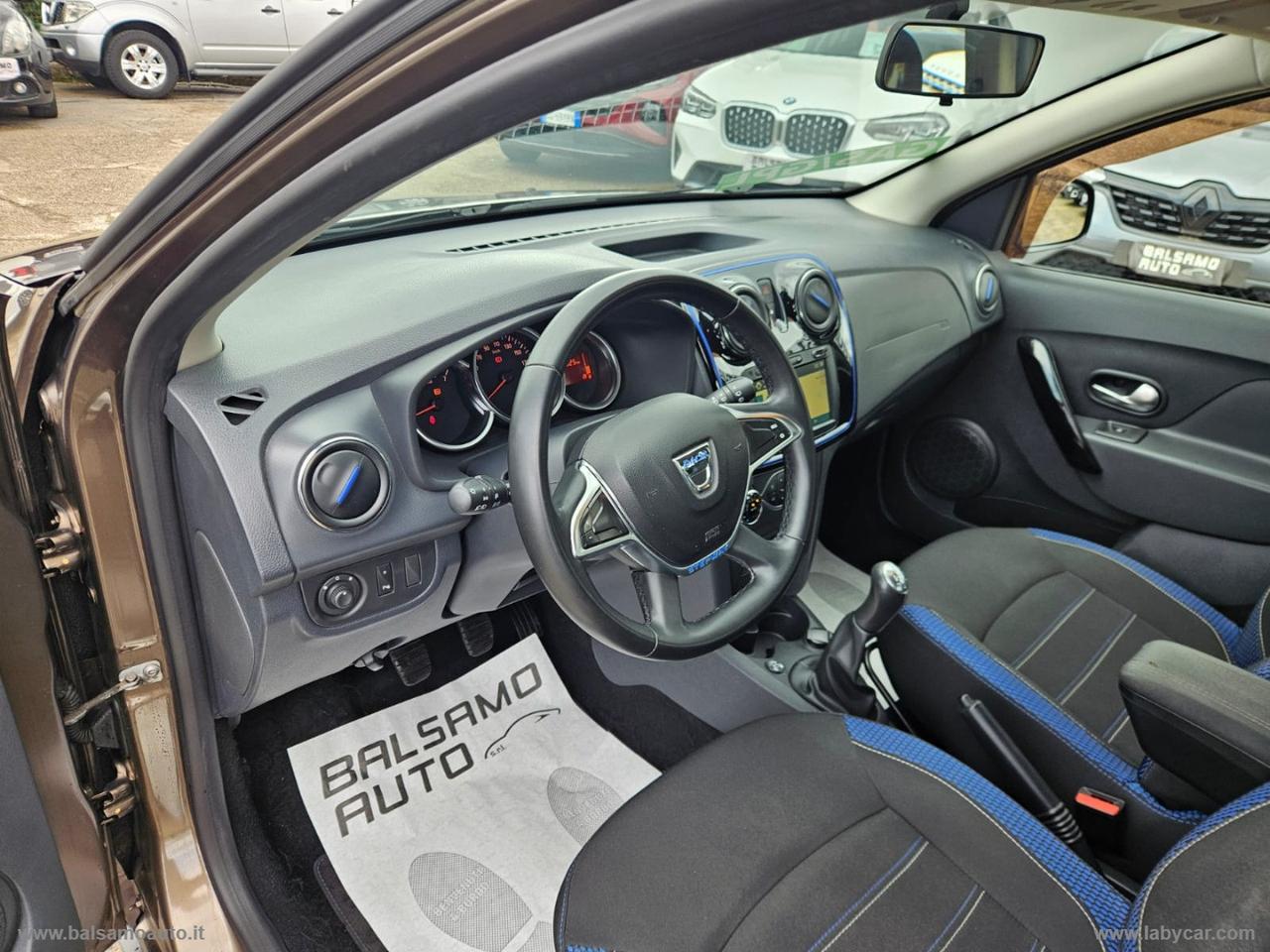 DACIA SanderoStepway1.0TCe100 ECO-G 15th Anniv