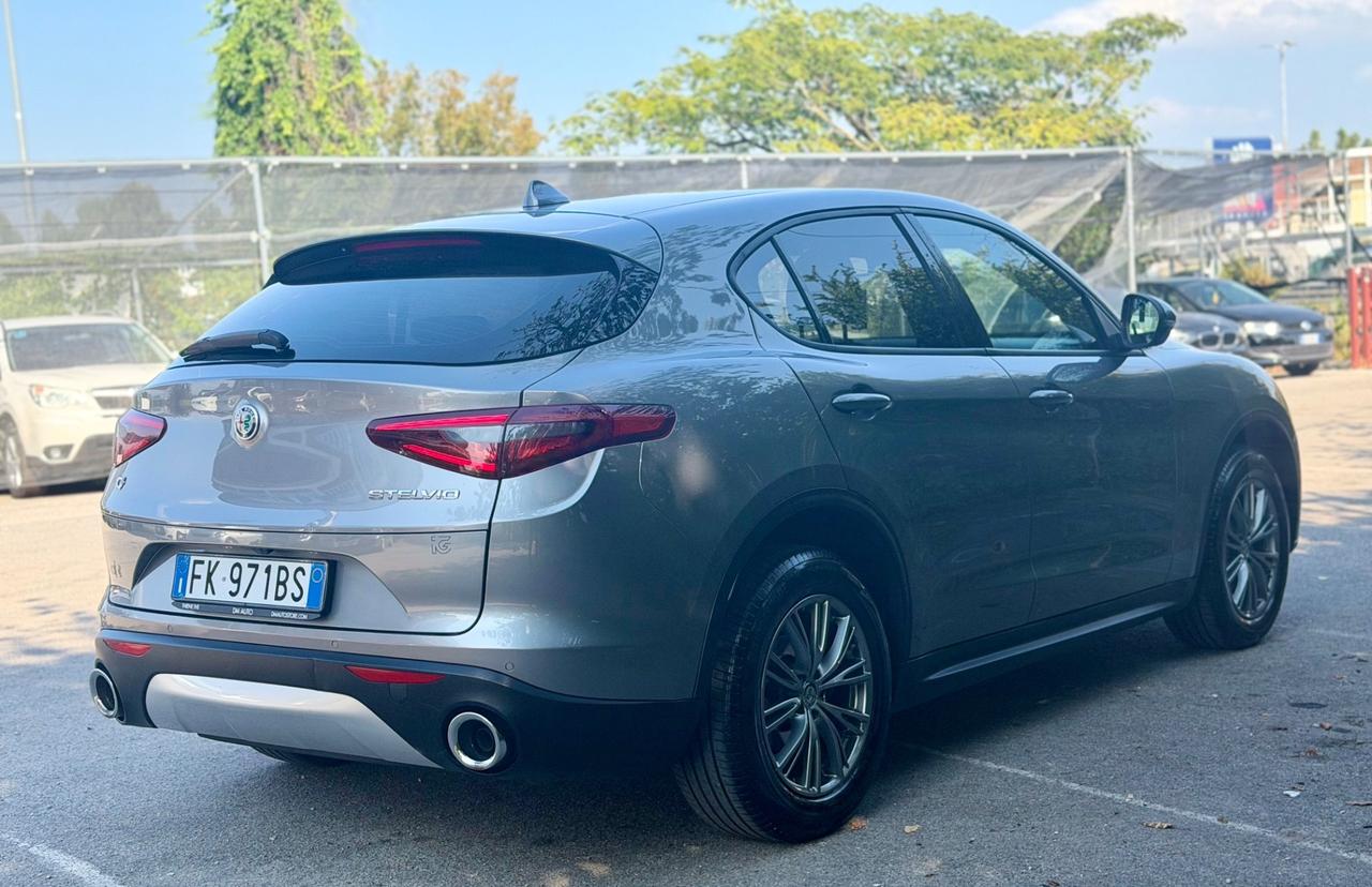 Alfa Romeo Stelvio 2017 2.2 Turbodiesel 210 CV AT8 Q4 Business