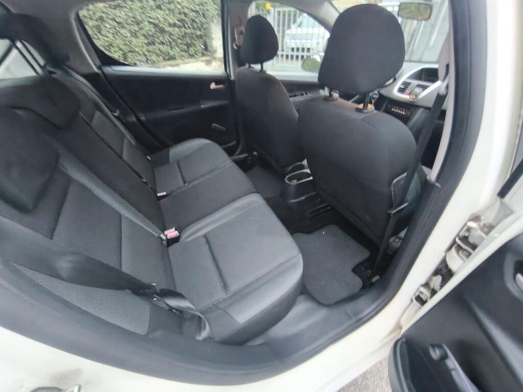 PEUGEOT 207 1,4 BENZINA- OK NEOPATENTATI