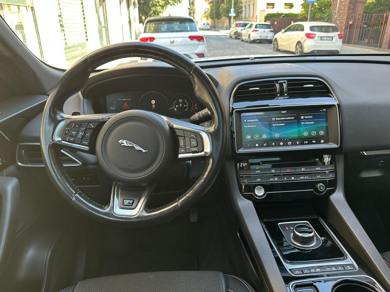 Jaguar F-Pace R-Sport 2.0 20d Turbo #11029