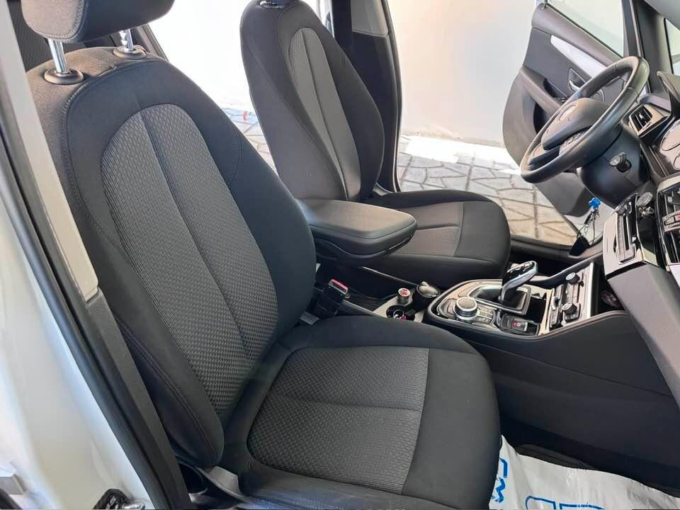 Bmw 2er Active Tourer 216d Luxury