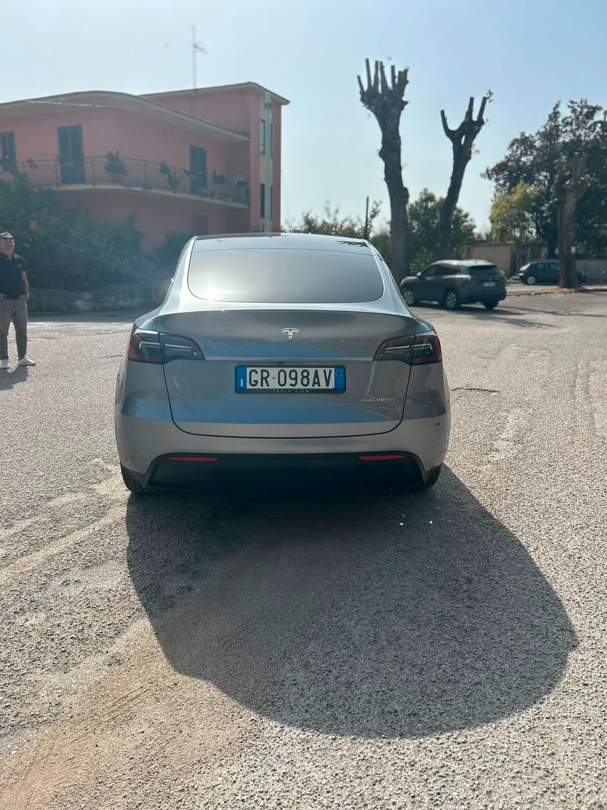 Tesla Model Y Long Range AWD