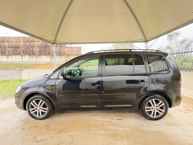 VOLKSWAGEN Touran 1.6 BENZINA FARI FENDI CERCHI IN LEGA OK NEOP