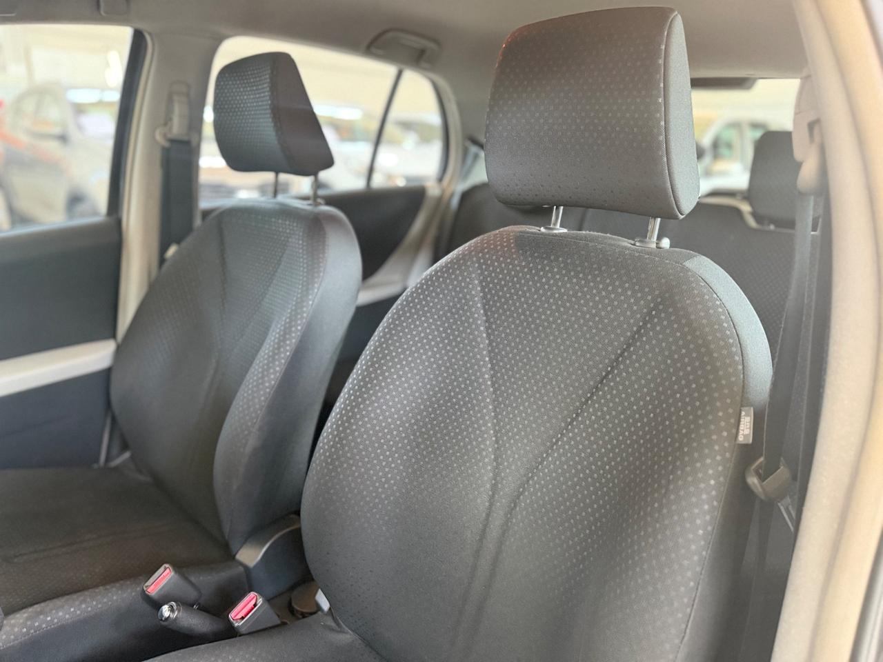 Toyota Yaris 1.3 5 porte Sol NEOPATENTATI