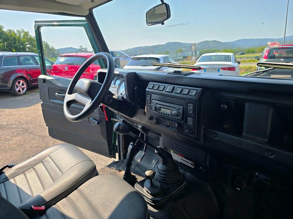 Land Rover Defender 90 2.5 Td5 Station Wagon E
