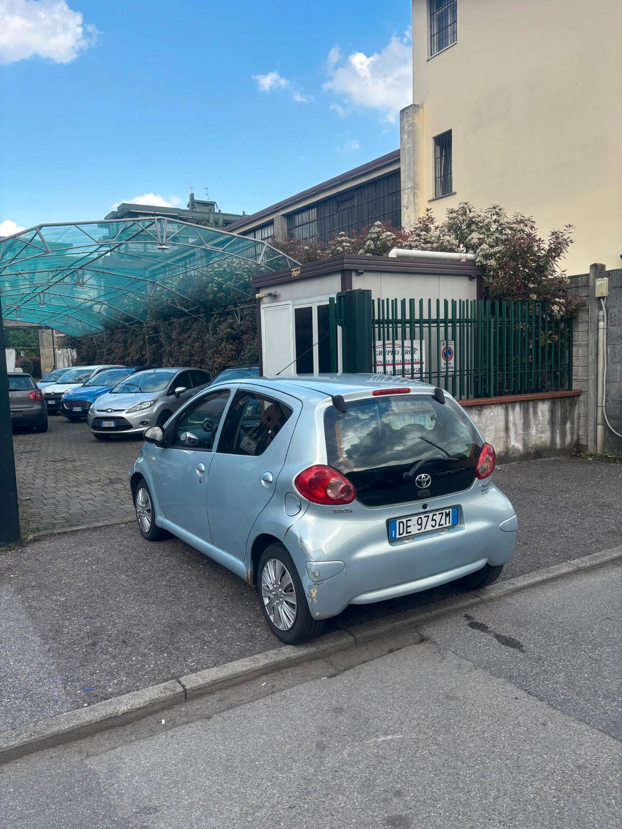 Toyota Aygo 1.0 12V VVT-i 5 porte Sol