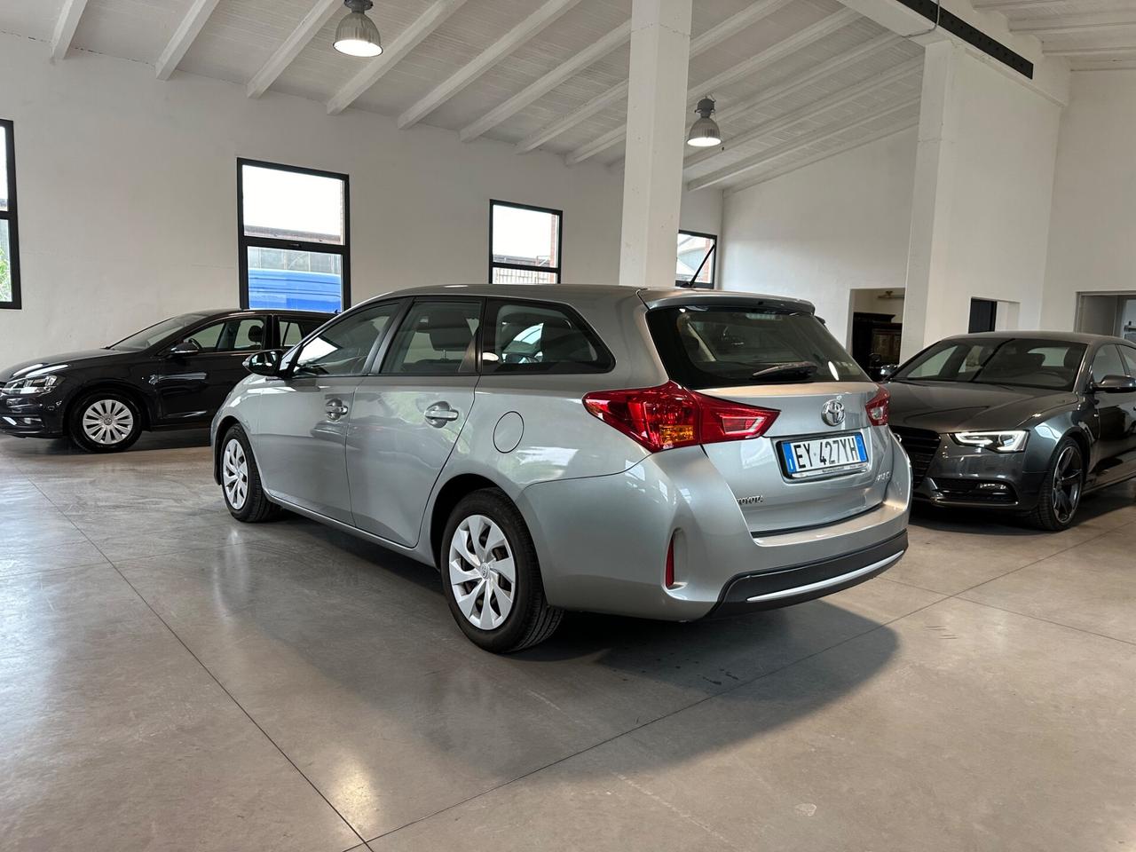 Toyota Auris Touring Sports 1.4 D-4D Active