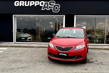 Lancia Ypsilon 5 Porte 1.0 hybrid Gold s&s 70cv ADATTA NEOPATENTATI