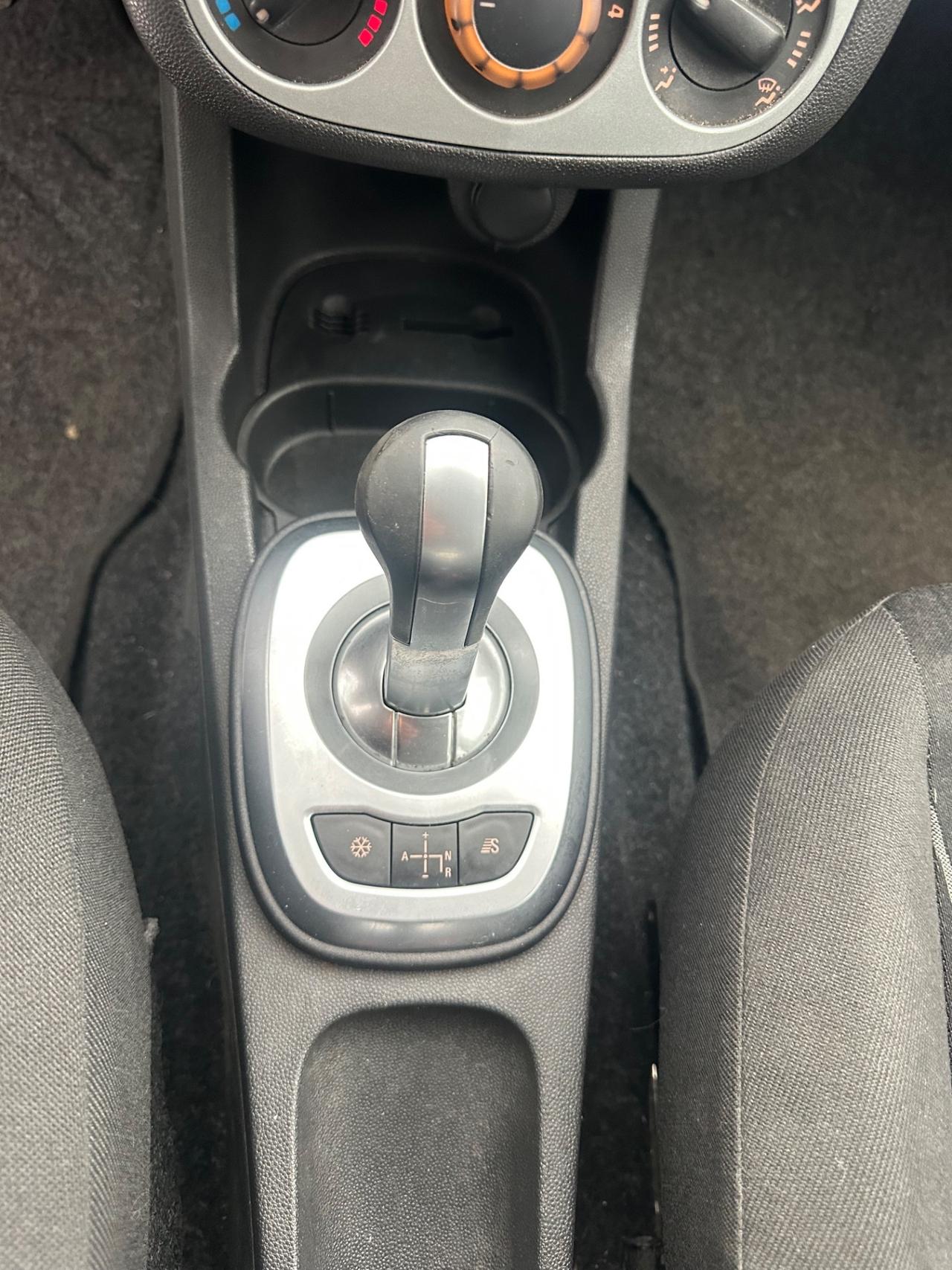 Opel Corsa 1.2 5 porte Easytronic Cosmo