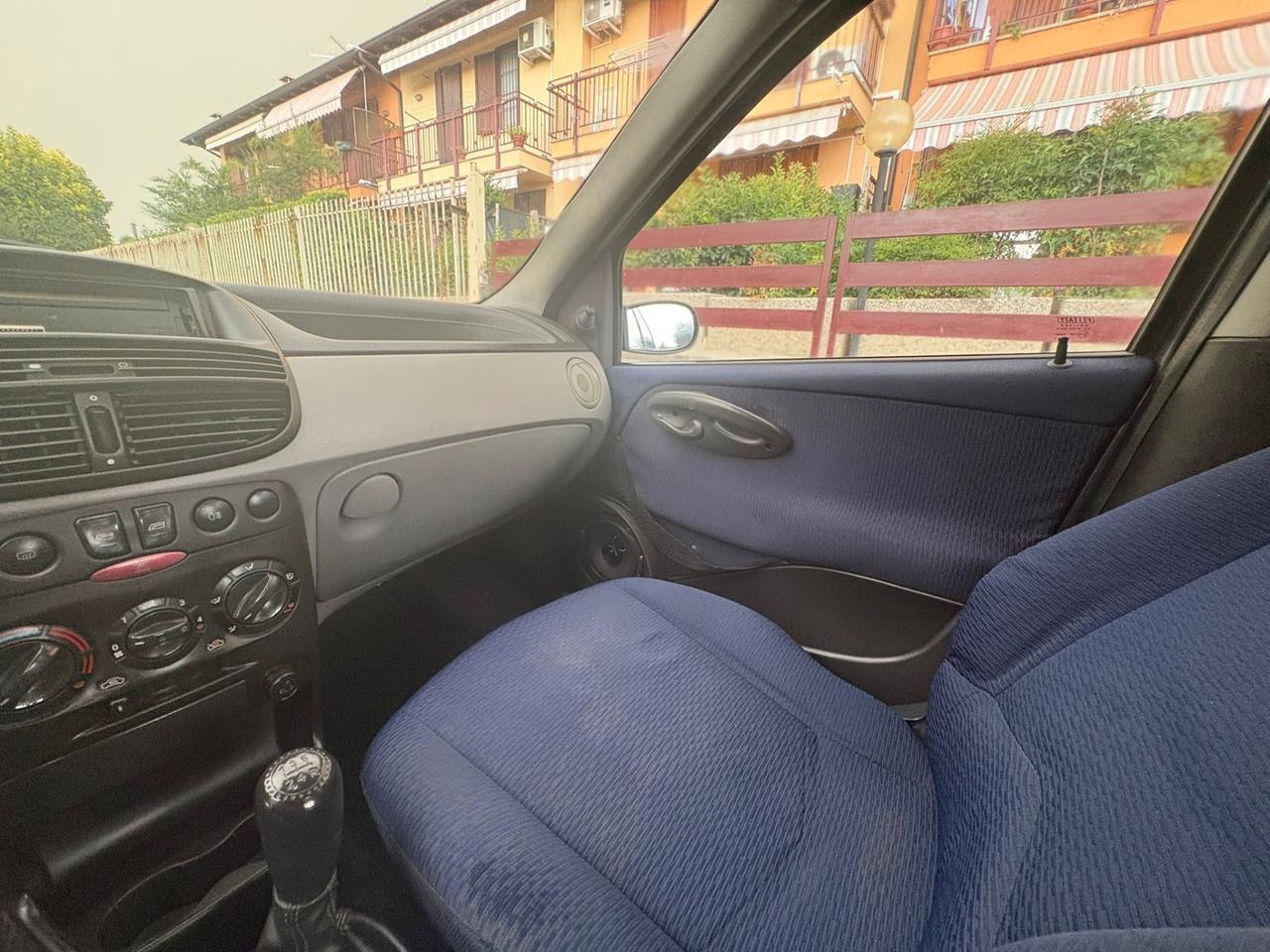 Fiat Punto 1.9 JTD 5 porte HLX