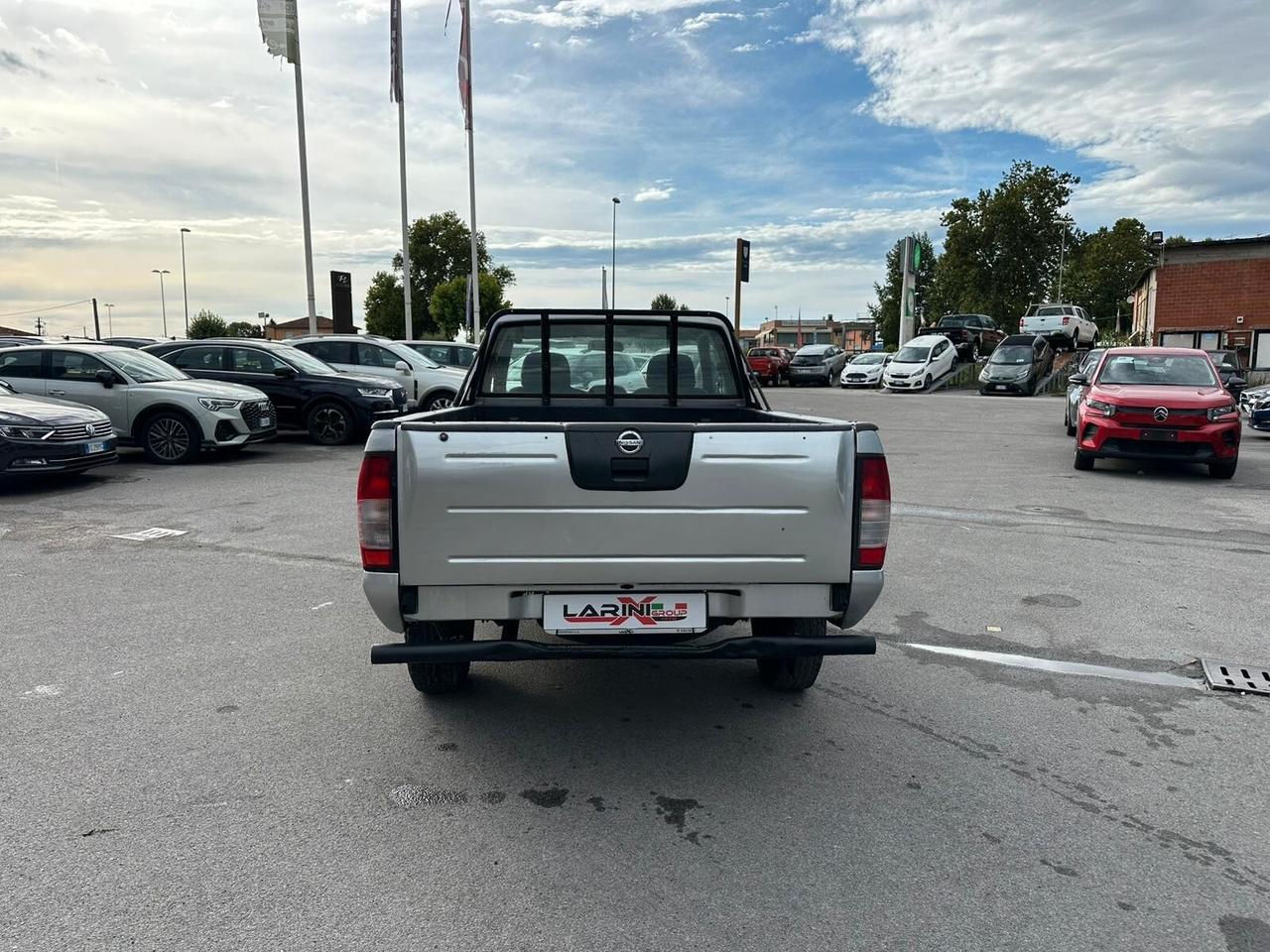 Nissan NP300 2.5 tdi 2p. King Cab Easy