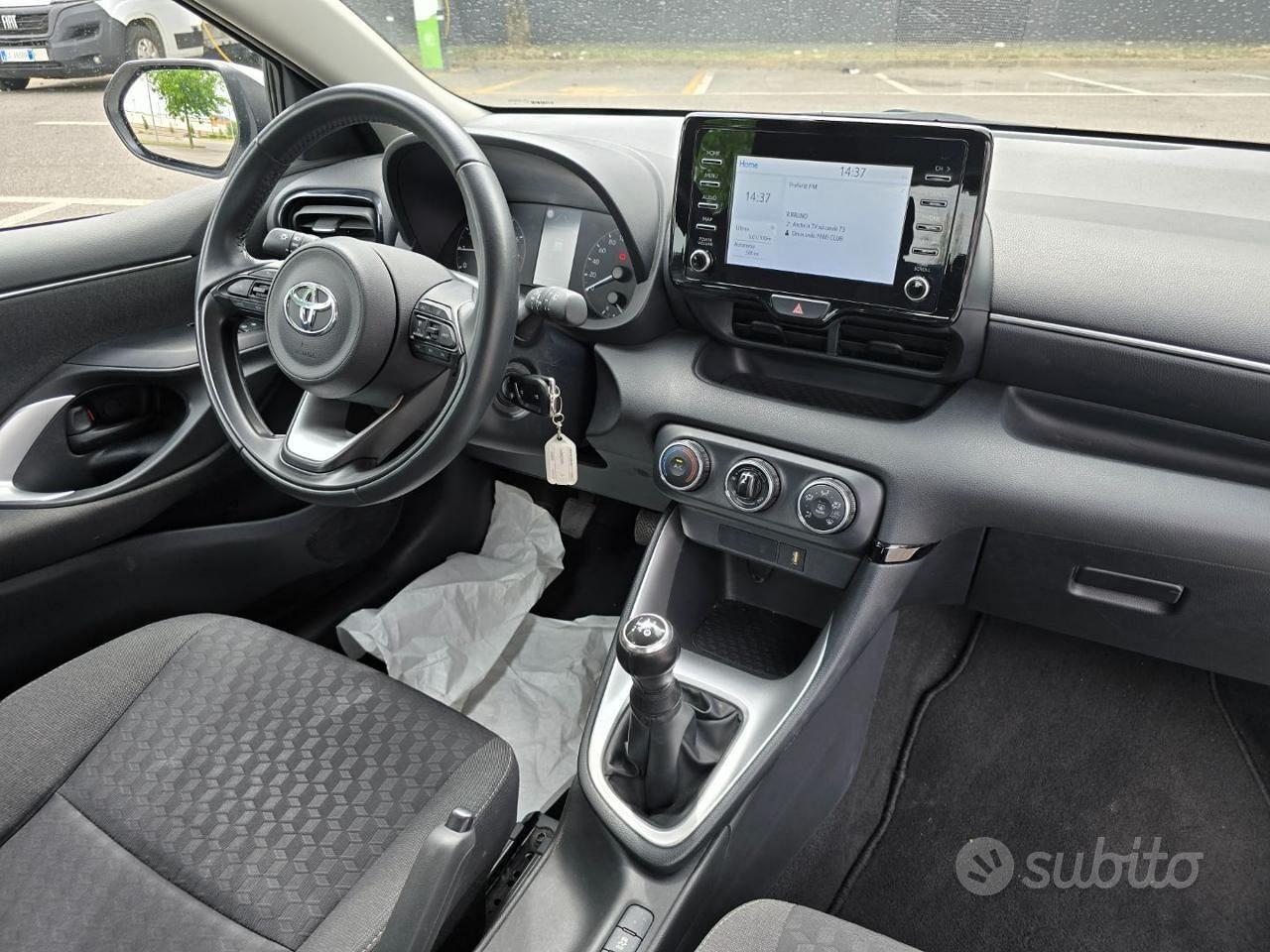 TOYOTA Yaris 1.0 5 porte Active