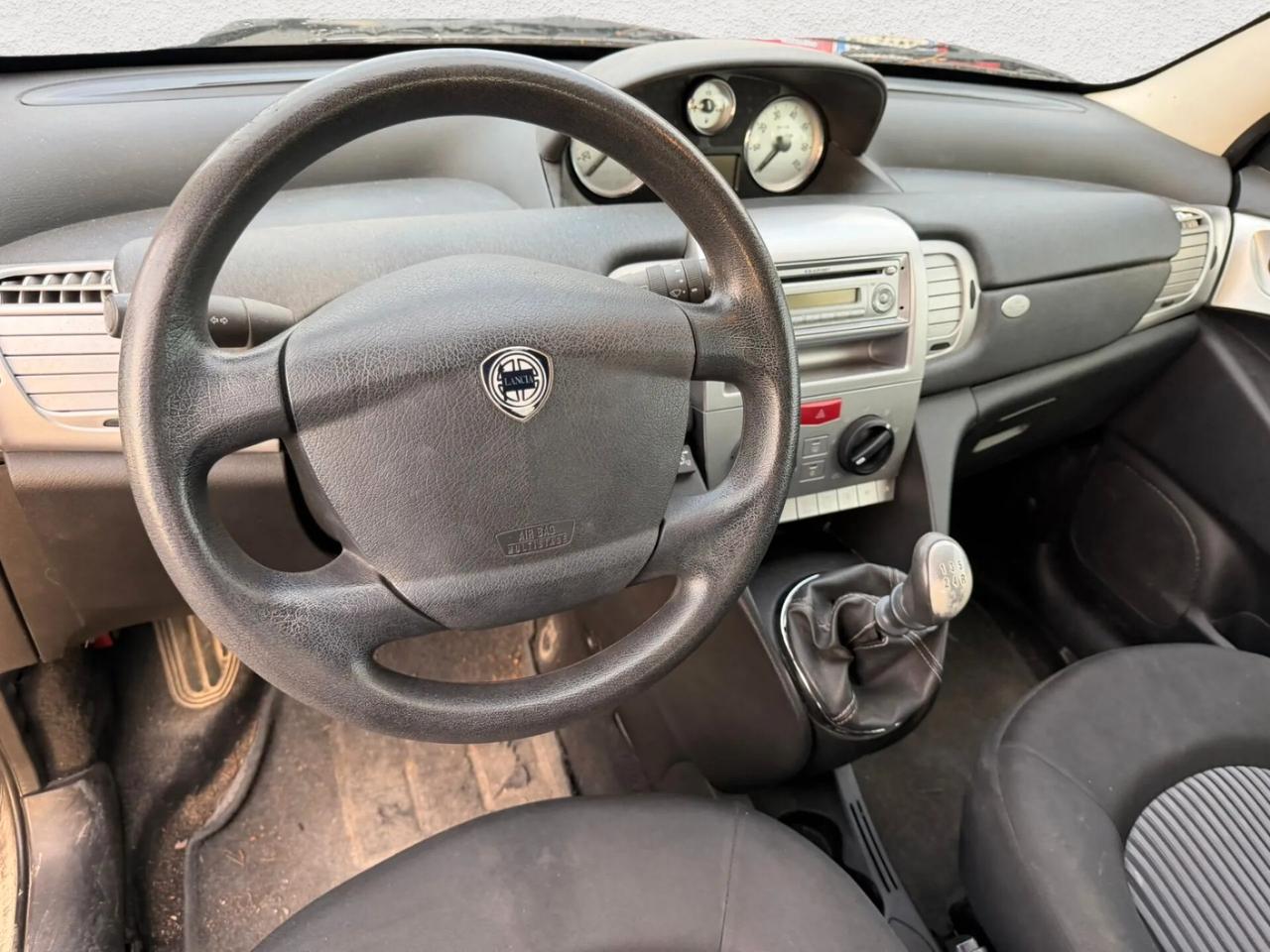Lancia Ypsilon 1.4 Argento