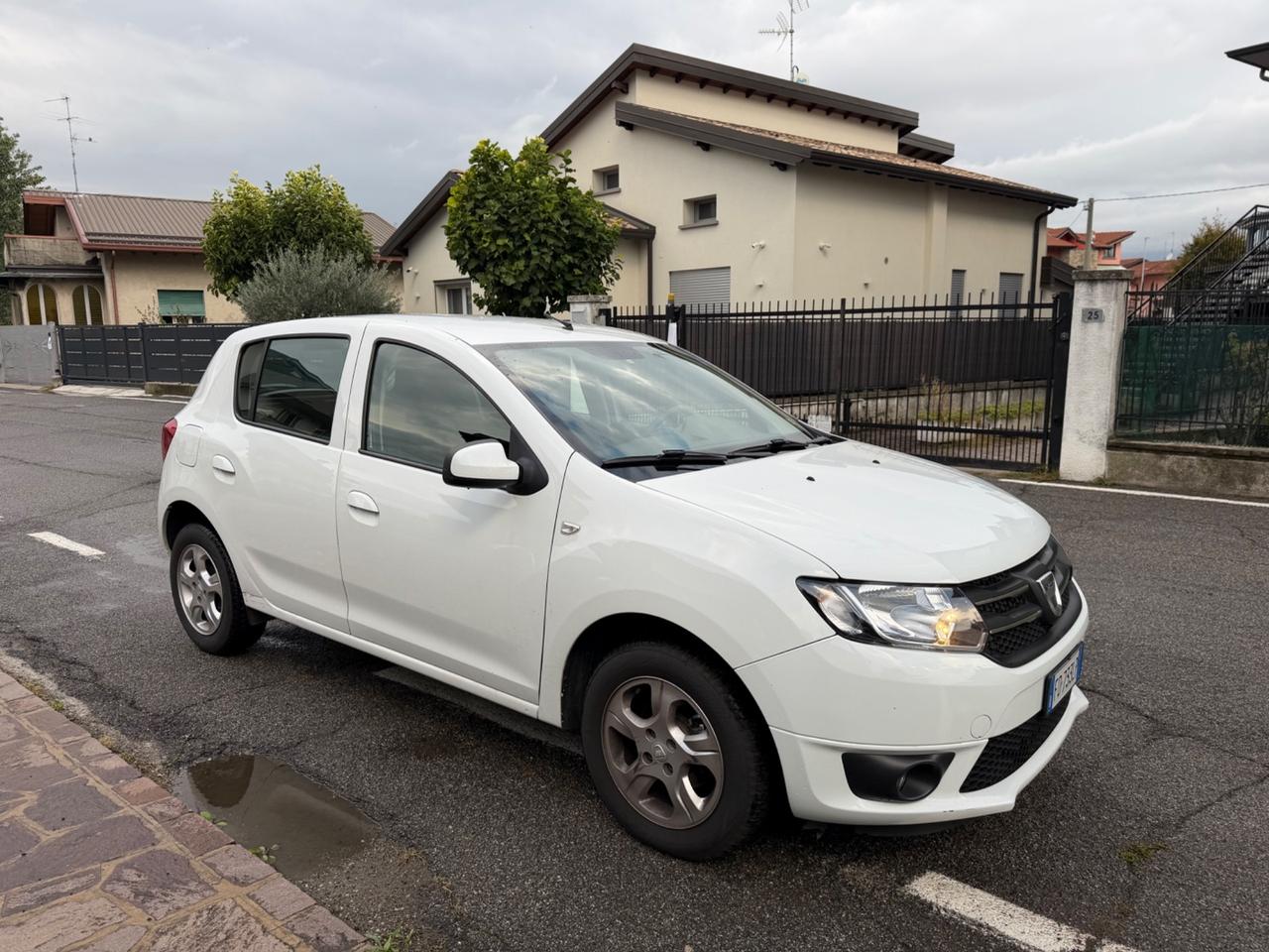 Dacia Sandero 1.2 75CV Lauréate