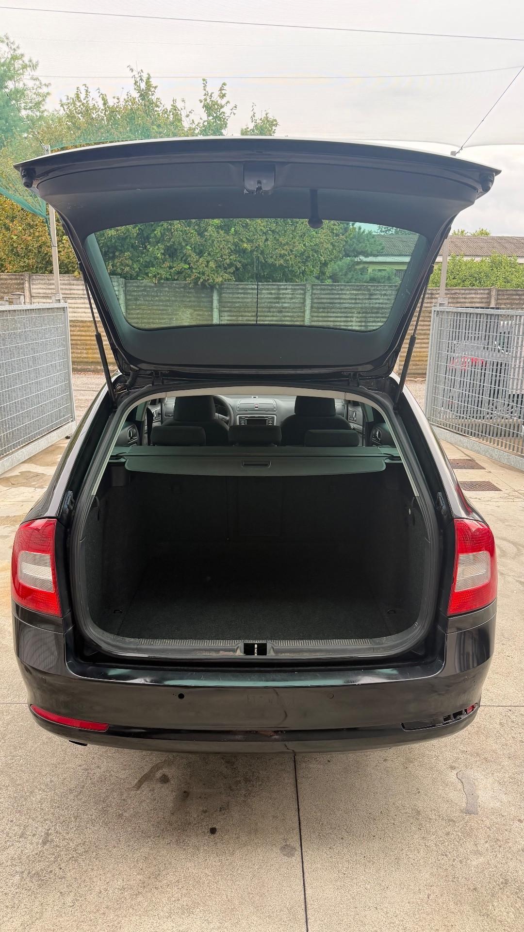 Skoda Octavia 1.6 TDI CR F.AP. Elegance